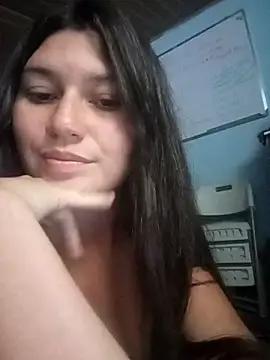 Snapshot of Confite2705 chatting on March 4, 2026, 11:44 pm Confite2705 online show from March 4, 2026, 11:44 pm