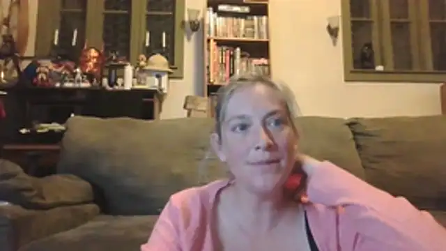Snapshot of MistyMountains96 chatting on June 3, 2026, 2:14 am MistyMountains96 online show from June 3, 2026, 2:14 am