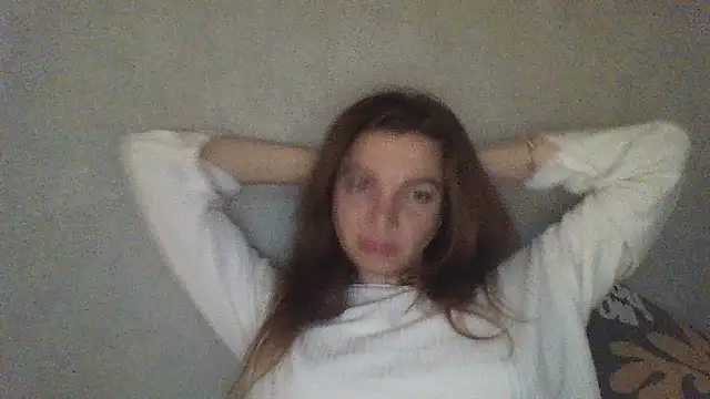 Luna2547 online show from April 1, 2026, 6:05 pm