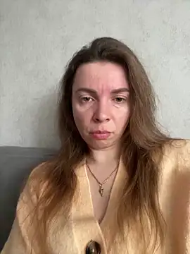 Luna2547 online show from April 9, 2026, 2:33 pm