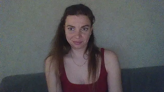 Luna2547 online show from April 14, 2026, 8:26 pm