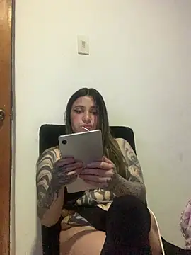 Snapshot of AlanaRoa_ chatting on July 7, 2026, 6:47 am AlanaRoa online show from July 7, 2026, 6:47 am