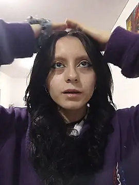 Naomimolie online show from March 25, 2026, 11:38 am