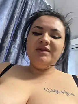 julietalovee online show from March 17, 2026, 8:28 am