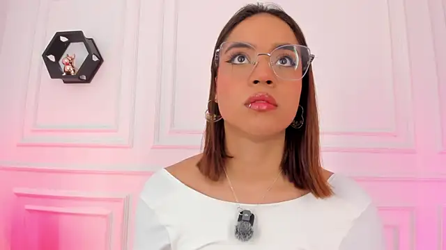 Snapshot of Im_Scarlett_ chatting on July 6, 2026, 5:37 pm Im Scarlett online show from July 6, 2026, 5:37 pm