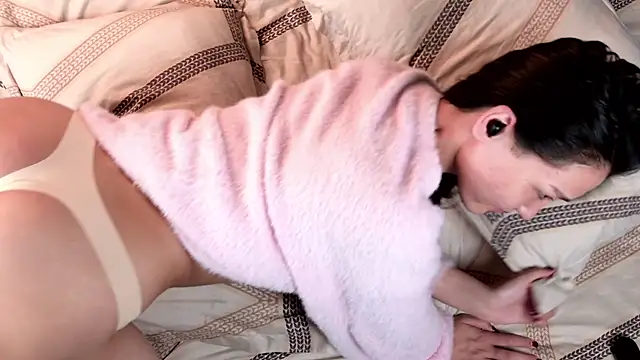 VesperCrown online show from April 28, 2026, 8:36 pm