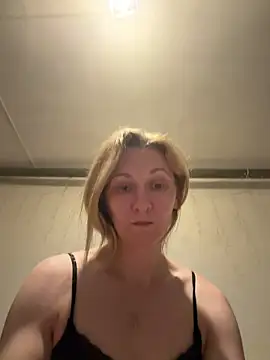 Snapshot of Secret_Ladyx chatting on March 28, 2026, 8:30 pm Secret Ladyx online show from March 28, 2026, 8:30 pm