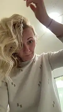 Snapshot of Secret_Ladyx chatting on May 4, 2026, 10:55 am Secret Ladyx online show from May 4, 2026, 10:55 am