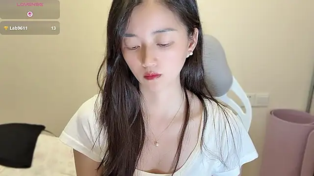 jinxiyao01 online show from June 27, 2026, 2:23 pm