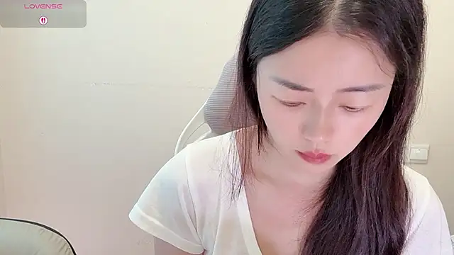 jinxiyao01 online show from July 4, 2026, 2:40 am
