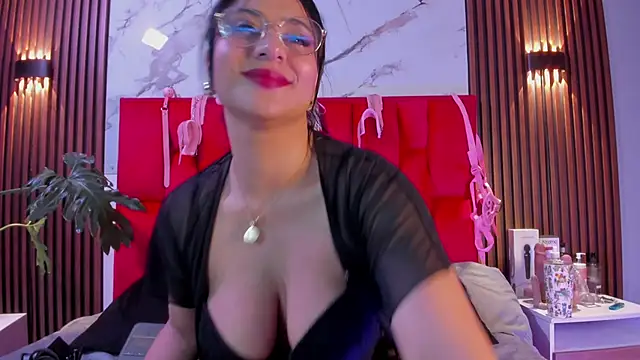 Dianna-Rosse online show from May 11, 2026, 4:15 pm
