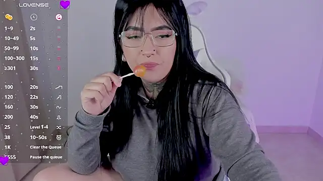 heeyy kitty online show from April 9, 2026, 1:49 pm