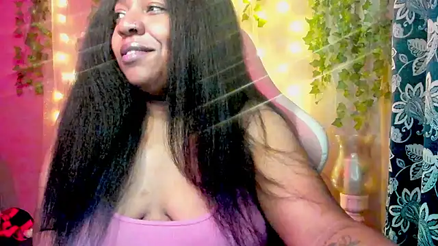 Snapshot of Goddess_MercedesRedd chatting on April 18, 2026, 1:26 pm Goddess MercedesRedd online show from April 18, 2026, 1:26 pm