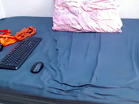 Busty42DDZA online show from March 21, 2026, 7:46 am