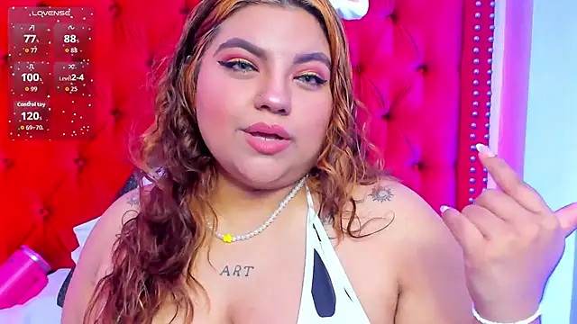 SunnyHoney  online show from July 11, 2026, 11:57 am