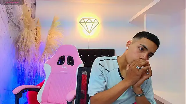 Ariatna Andy online show from March 28, 2026, 8:41 pm