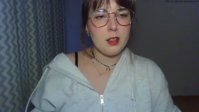 Snapshot of ClaraHard chatting on May 11, 2026, 5:32 pm ClaraHard online show from May 11, 2026, 5:32 pm