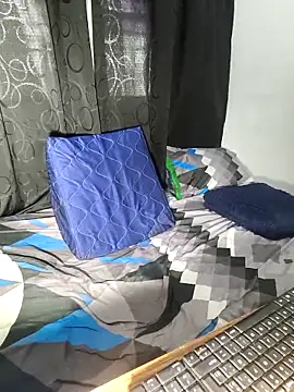 gomitaboy1 online show from April 13, 2026, 7:08 pm