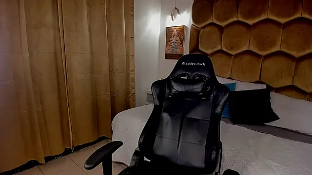 Emmet CollinsJS online show from April 12, 2026, 4:56 pm