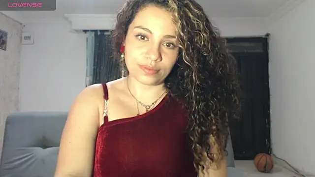 Snapshot of melany_montenegro chatting on May 10, 2026, 7:13 am melany montenegro online show from May 10, 2026, 7:13 am