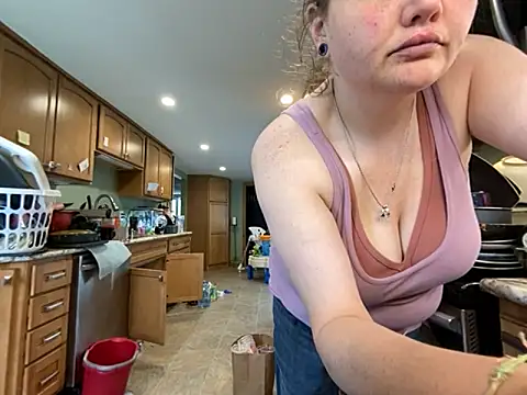 highimmaryjane online show from May 8, 2026, 4:45 pm