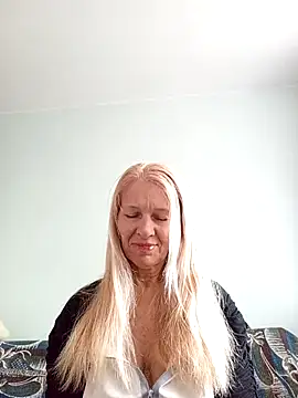 Snapshot of ViktoriaSexi1 chatting on April 22, 2026, 12:07 pm ViktoriaSexi1 online show from April 22, 2026, 12:07 pm