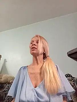 Snapshot of ViktoriaSexi1 chatting on April 23, 2026, 4:42 pm ViktoriaSexi1 online show from April 23, 2026, 4:42 pm