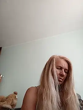 Snapshot of ViktoriaSexi1 chatting on May 19, 2026, 4:41 am ViktoriaSexi1 online show from May 19, 2026, 4:41 am