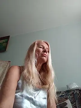 Snapshot of ViktoriaSexi1 chatting on May 25, 2026, 6:30 am ViktoriaSexi1 online show from May 25, 2026, 6:30 am