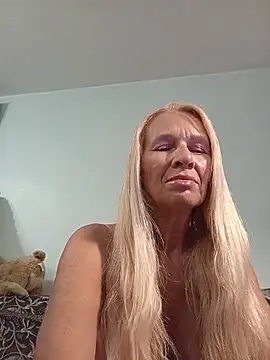 Snapshot of ViktoriaSexi1 chatting on May 26, 2026, 7:21 pm ViktoriaSexi1 online show from May 26, 2026, 7:21 pm