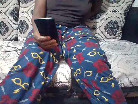 Sexyaryaa online show from April 15, 2026, 8:09 pm