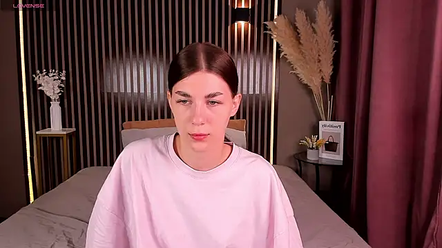 LunaRossaa online show from July 9, 2026, 11:42 pm