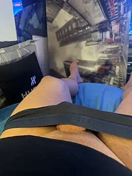 MatthewEmme2121 online show from March 18, 2026, 12:03 am