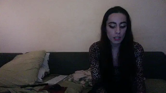 chiara-mario online show from April 18, 2026, 6:56 pm