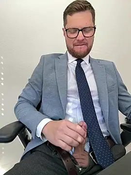 the-gen-xxx online show from April 8, 2026, 5:13 pm