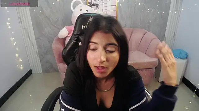 Snapshot of Mariana_moon_ch chatting on March 4, 2026, 8:37 pm Mariana moon ch online show from March 4, 2026, 8:37 pm