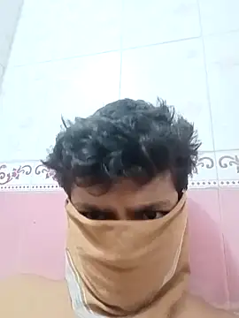 Hunter 372 online show from April 18, 2026, 7:12 am