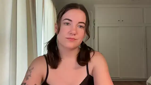 summerxo online show from June 1, 2026, 5:36 pm