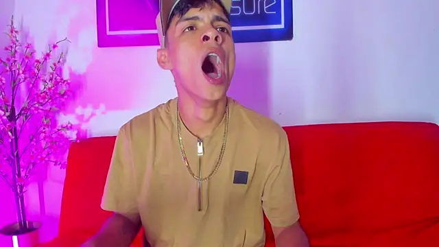 Naughty hot01 online show from March 5, 2026, 10:11 am