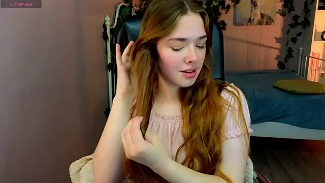 TiffanyVex online show from April 11, 2026, 12:42 pm