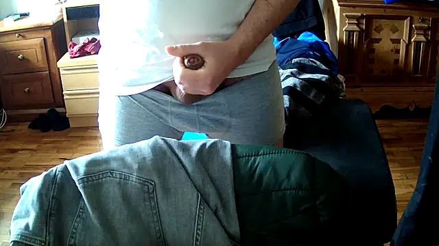 YoUnGbOy2018 online show from March 18, 2026, 9:45 am