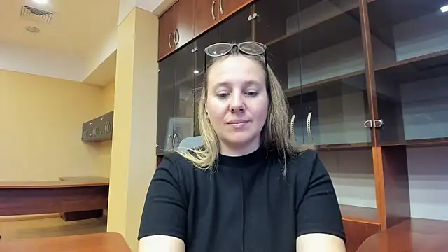 Nionelly online show from April 1, 2026, 10:16 am