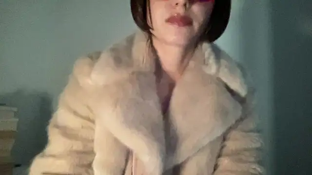 Snapshot of SlowVenomXX chatting on March 8, 2026, 3:38 pm SlowVenomXX online show from March 8, 2026, 3:38 pm