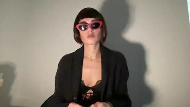 Snapshot of SlowVenomXX chatting on March 9, 2026, 12:42 pm SlowVenomXX online show from March 9, 2026, 12:42 pm