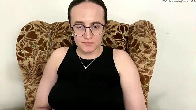 Snapshot of SofiaTease chatting on June 3, 2026, 6:24 pm SofiaTease online show from June 3, 2026, 6:24 pm