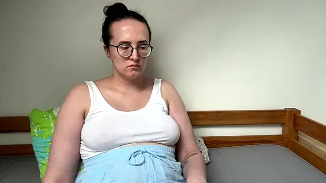 Snapshot of SofiaTease chatting on July 24, 2026, 3:21 pm SofiaTease online show from July 24, 2026, 3:21 pm