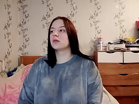 symmetryinvoid online show from April 1, 2026, 3:09 pm