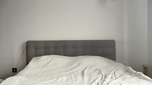 alyrasun online show from March 31, 2026, 6:36 am