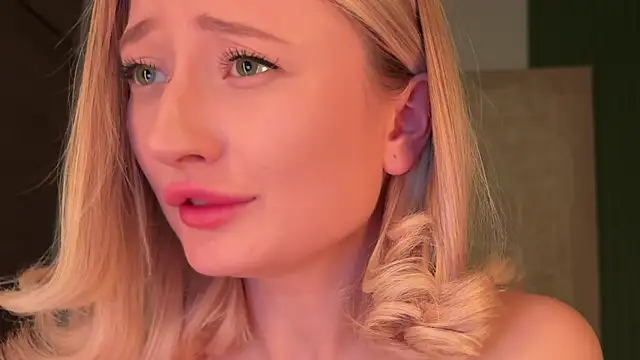 Snapshot of Wendy_Amberr chatting on March 13, 2026, 4:35 pm Wendy Amberr online show from March 13, 2026, 4:35 pm