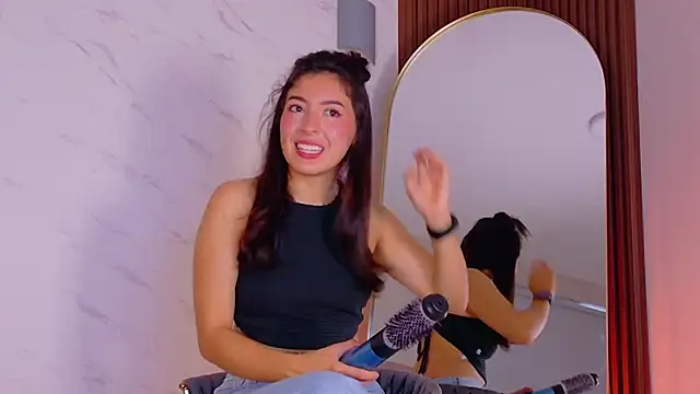 MiiaCullens online show from March 30, 2026, 11:55 am